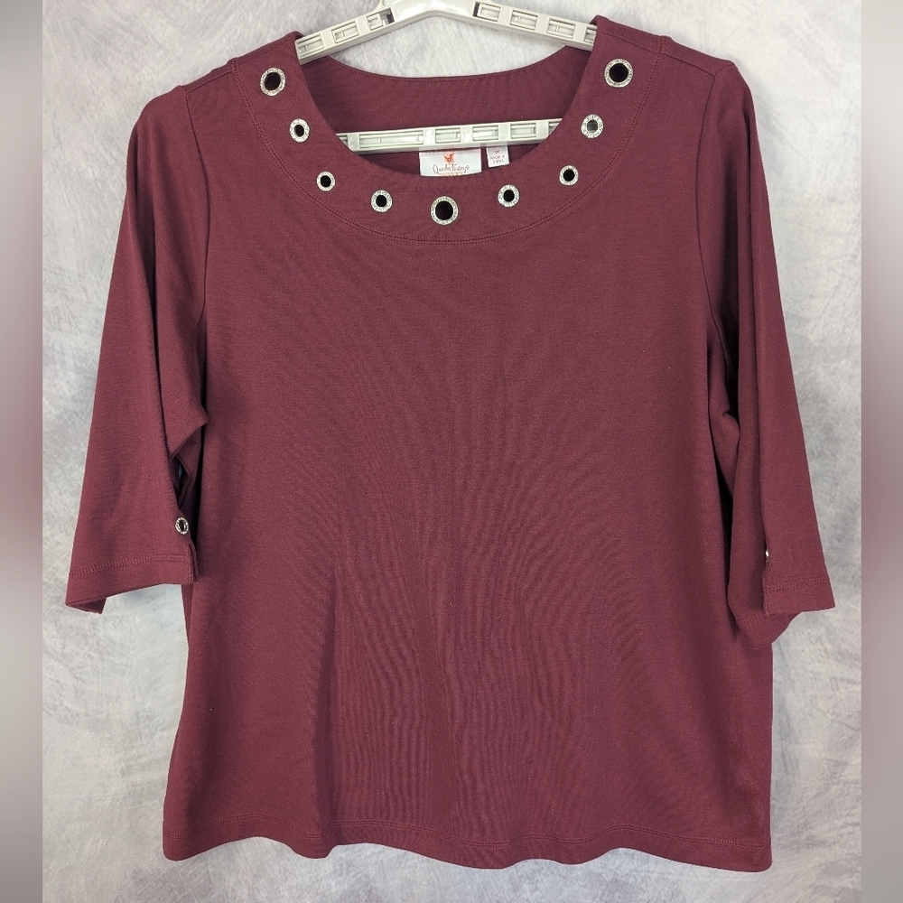 Quacker Factory 1X Rhinestone Studded Grommets Burgundy